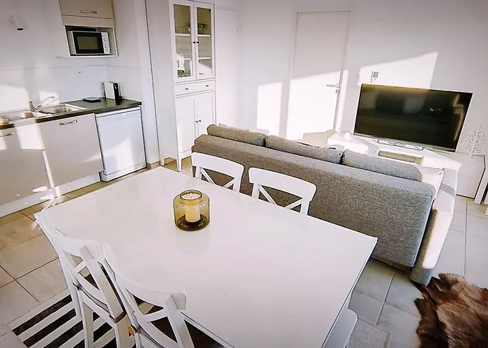 T3 Au Lavandou Avec Piscine, 6 Pers, 900m - Fr-1-803-97 لو لا فاندو