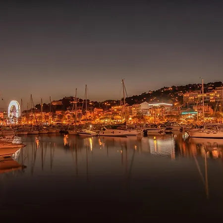 T3 Au Lavandou Avec Piscine, 6 Pers, 900m - Fr-1-803-97