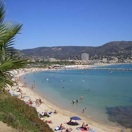 T3 Au Lavandou Avec Piscine, 6 Pers, 900m - Fr-1-803-97 Apartman