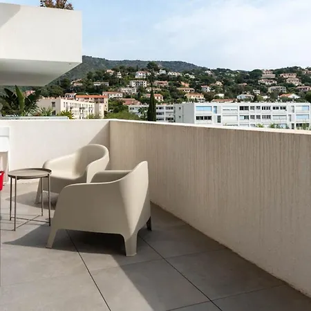 T3 Au Lavandou Avec Piscine, 6 Pers, 900m - Fr-1-803-97 Le Lavandou