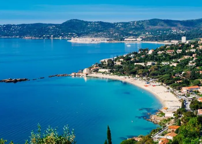 T3 Au Lavandou Avec Piscine, 6 Pers, 900m - Fr-1-803-97